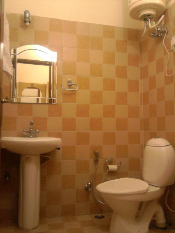 Sapphire Inn Bhīm Tāl Kültér fotó